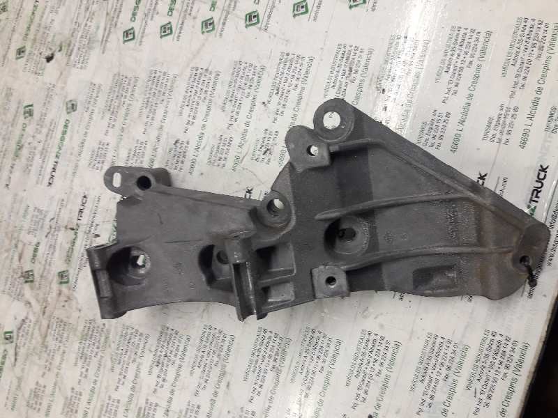 Recambio de soporte alternador para renault scenic ii authentique referencia OEM IAM 8200072727  
