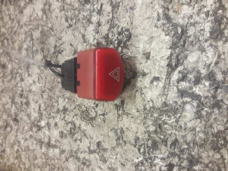 Recambio de warning para nissan micra (k12e) acenta referencia OEM IAM 06019 4 PINS 