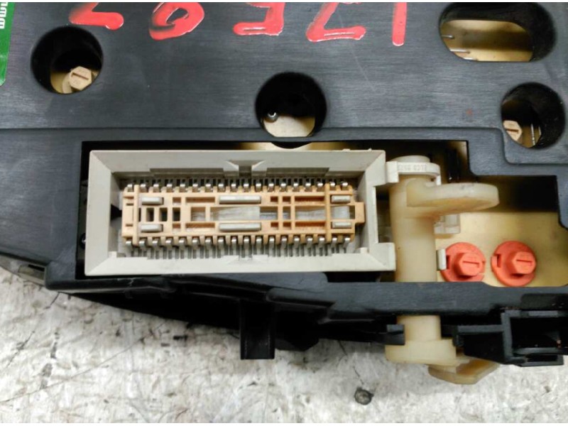 Recambio de cuadro instrumentos para opel astra g berlina club referencia OEM IAM 09228743 09193339 354110001