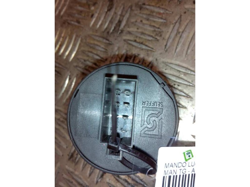 Recambio de mando luces para man tg - a 18.xxx fg / bb   (e3/e4) l referencia OEM IAM 81255250193  