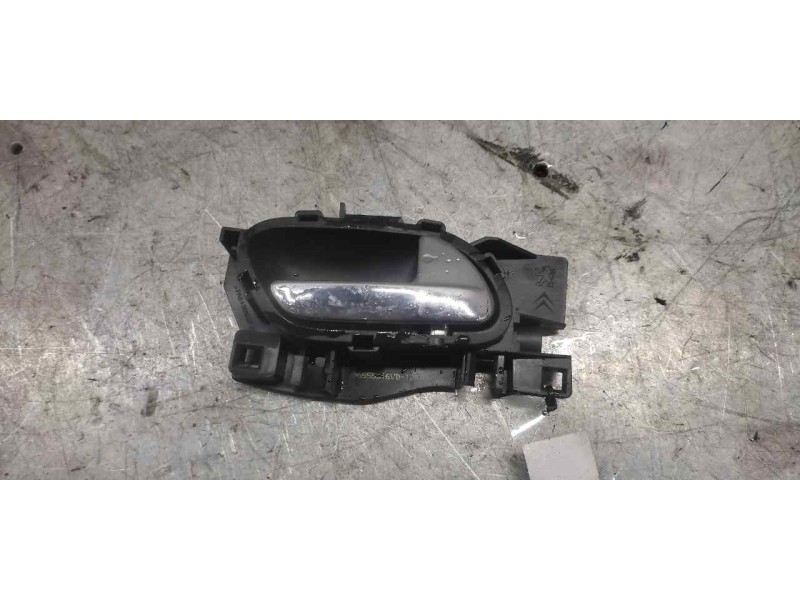 Recambio de maneta interior delantera derecha para peugeot 207 xs pack referencia OEM IAM   