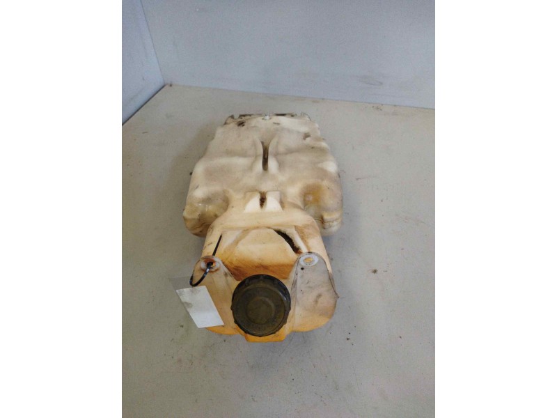 Recambio de deposito limpia para renault midlum 4.2 diesel referencia OEM IAM 5010293415 5010355111 5010392728