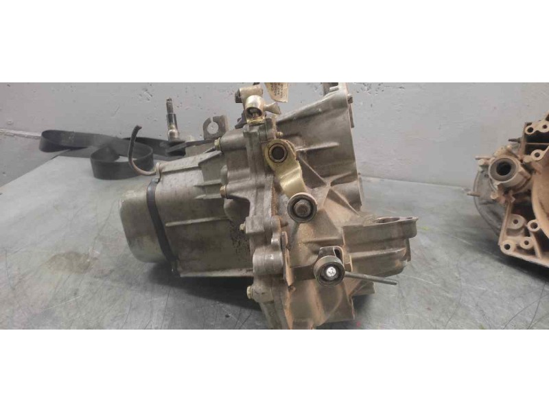 Recambio de caja cambios para peugeot 206 berlina xs referencia OEM IAM 20CF09  