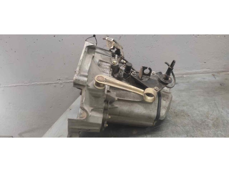 Recambio de caja cambios para peugeot 206 berlina xs referencia OEM IAM 20CF09  