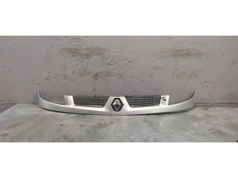 Recambio de rejilla delantera central para renault kangoo (f/kc0) alize referencia OEM IAM   