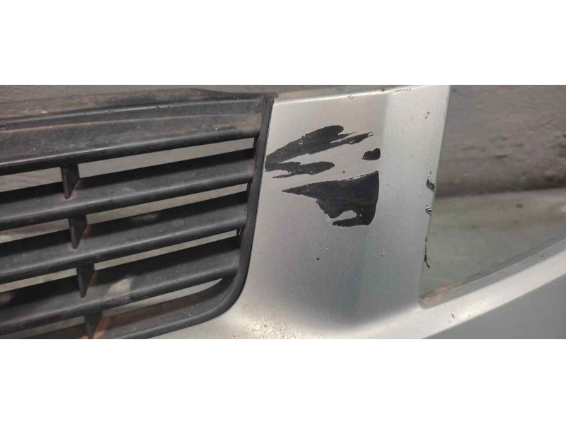 Recambio de rejilla delantera central para renault kangoo (f/kc0) alize referencia OEM IAM   