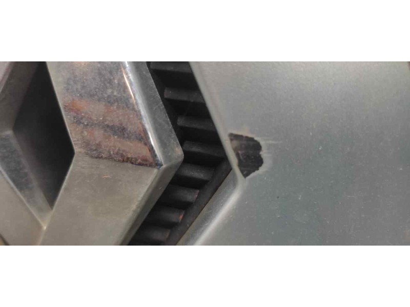 Recambio de rejilla delantera central para renault kangoo (f/kc0) alize referencia OEM IAM   