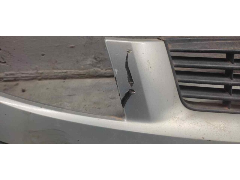 Recambio de rejilla delantera central para renault kangoo (f/kc0) alize referencia OEM IAM   