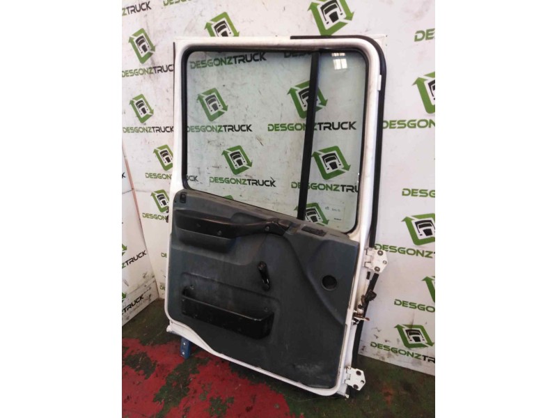 Recambio de puerta delantera izquierda para daf serie 95 xf .xxx 12.6 diesel referencia OEM IAM   