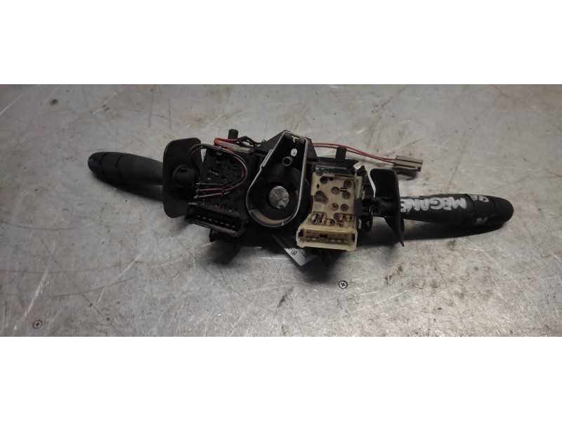 Recambio de mando multifuncion para renault megane i coach/coupe (da0) 1.6e rn referencia OEM IAM   