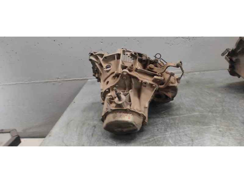 Recambio de caja cambios para citroën xantia berlina 1.9 d armonia referencia OEM IAM 20CM37  