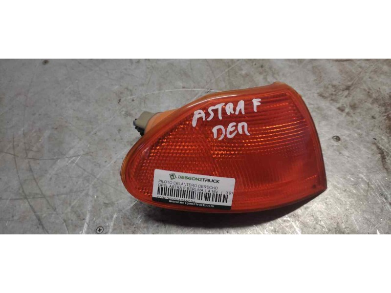 Recambio de piloto delantero derecho para opel astra f berlina 1.4 16v referencia OEM IAM   
