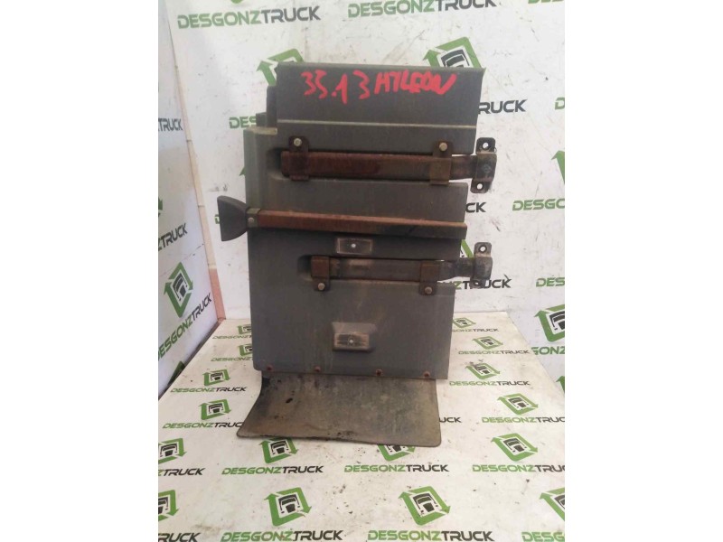 Recambio de guardabarros delantero izquierdo para nissan trucks atleon 35.13 referencia OEM IAM   