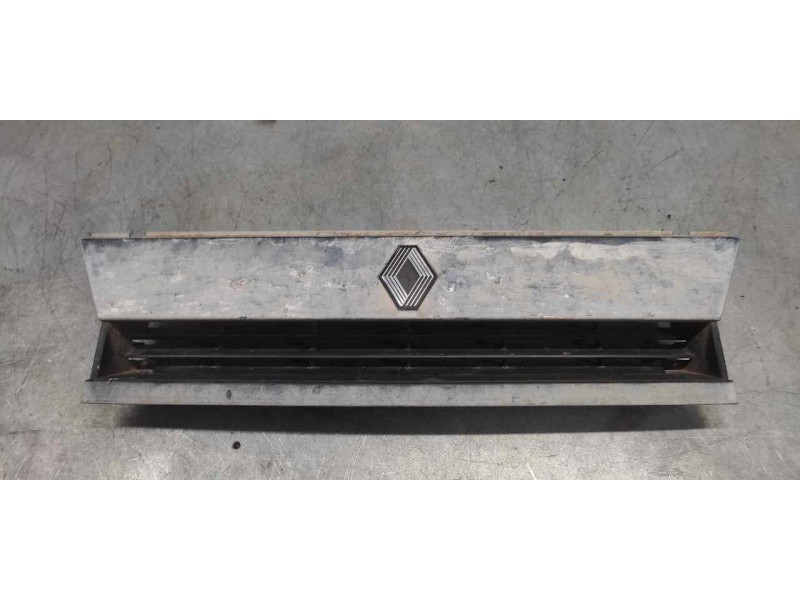 Recambio de rejilla delantera central para renault 9 1.4 gtl avenue referencia OEM IAM   