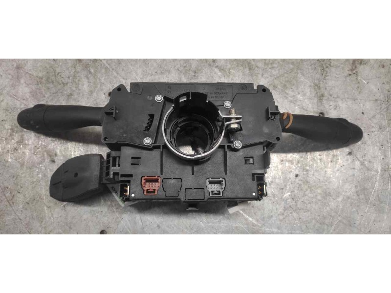 Recambio de mando multifuncion para peugeot 207 confort referencia OEM IAM 96630732XT  