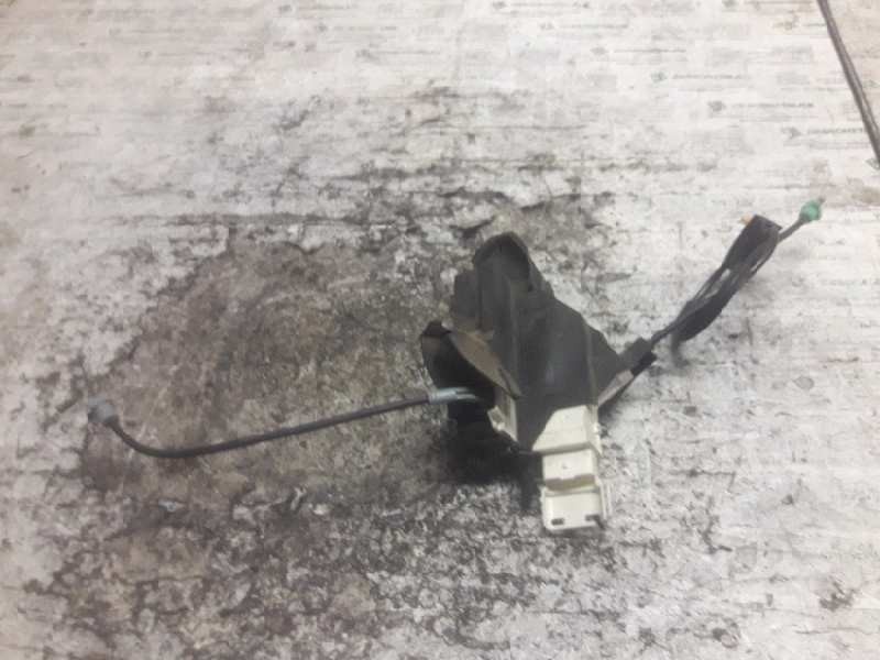 Recambio de cerradura puerta delantera derecha para citroën c4 berlina lx referencia OEM IAM 9683415980 6 PINS 