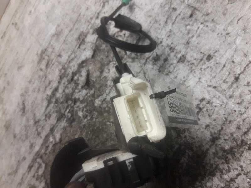 Recambio de cerradura puerta delantera derecha para citroën c4 berlina lx referencia OEM IAM 9683415980 6 PINS 