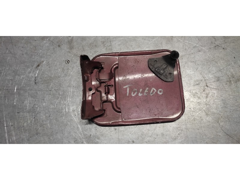 Recambio de tapa exterior combustible para seat toledo (1l) se referencia OEM IAM   
