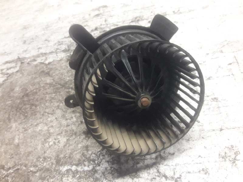 Recambio de ventilador calefaccion para citroën c4 berlina lx referencia OEM IAM B9506 2 PINS 