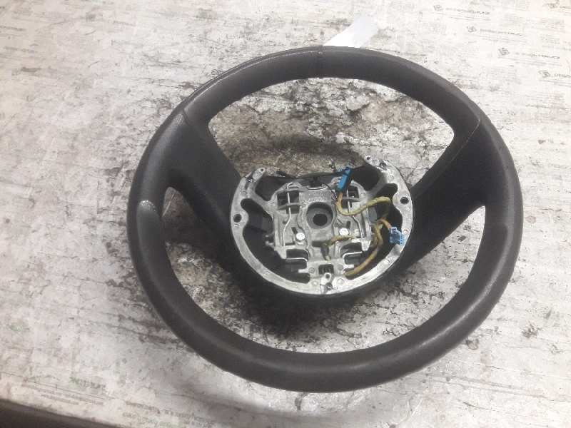 Recambio de volante para citroën c4 berlina lx referencia OEM IAM 96823700ZD  