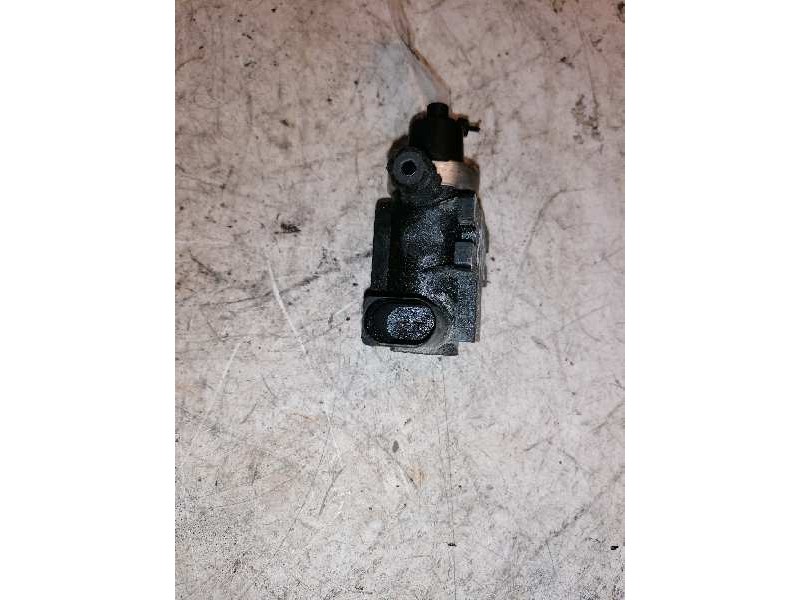 Recambio de valvula aire adicional para volkswagen golf iv berlina (1j1) básico referencia OEM IAM 1J0906627 2 PINS 
