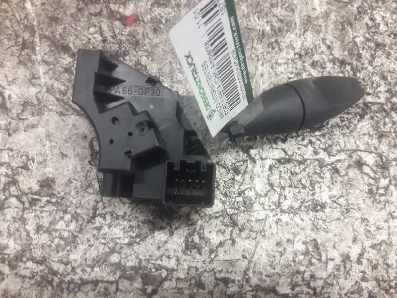 Recambio de mando intermitentes para ford fiesta (cbk) ambiente referencia OEM IAM 1S7T13335AE 10 PINS 