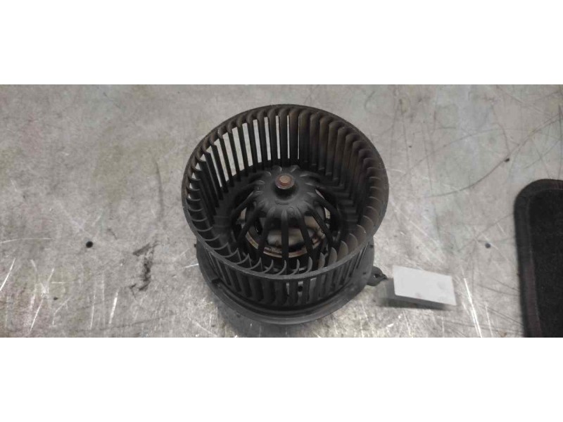 Recambio de ventilador calefaccion para citroën c3 1.4 audace referencia OEM IAM NF665878C 2 PINS 