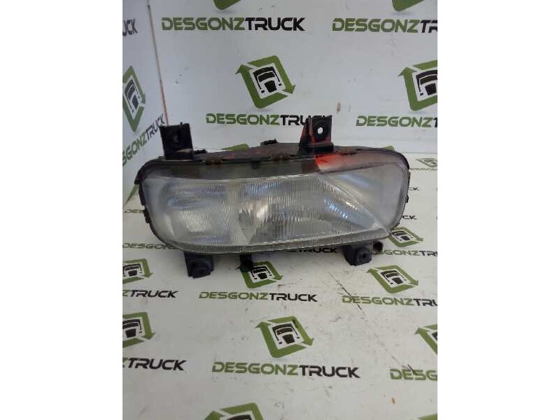 Recambio de faro derecho para mercedes trucks bus ..... referencia OEM IAM R38000748  