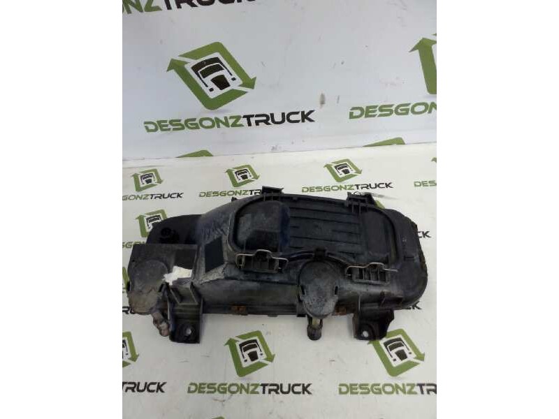 Recambio de faro derecho para mercedes trucks bus ..... referencia OEM IAM R38000748  
