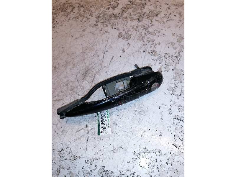 Recambio de maneta exterior delantera izquierda para bmw serie 3 berlina (e46) 323i referencia OEM IAM 51218216121  