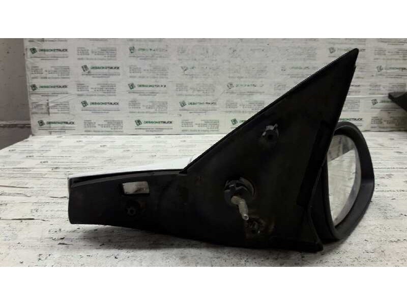 Recambio de retrovisor derecho para opel vectra b berlina básico referencia OEM IAM 0510411 MANUAL 