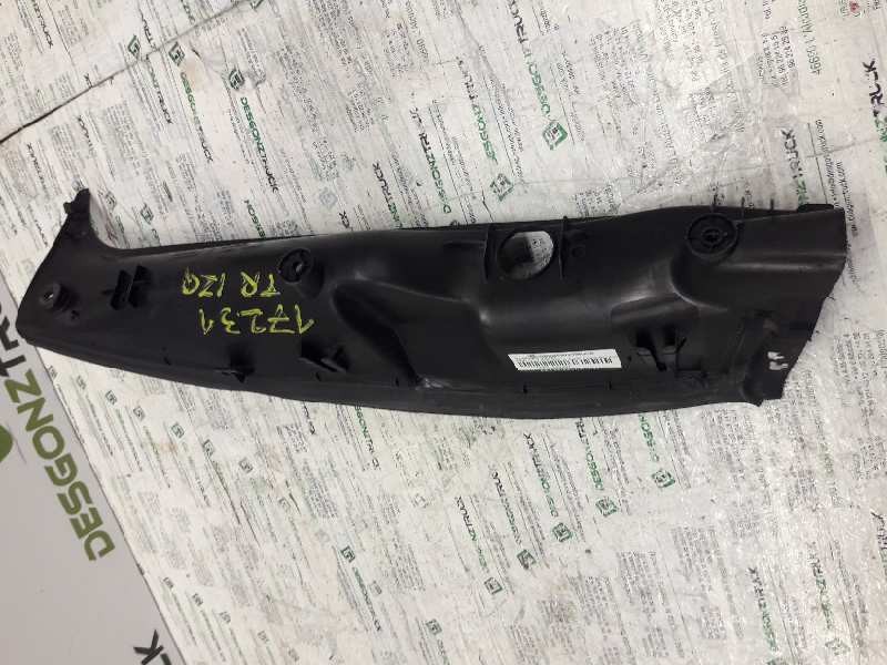 Recambio de embellecedor para renault espace iv (jk0) grand espace expression referencia OEM IAM  PILOTO TRASERO IZQUIERDO 