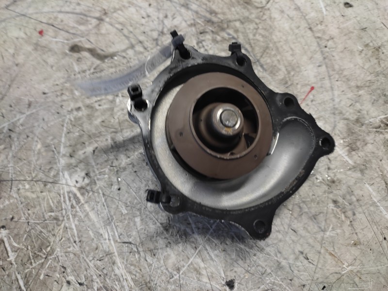 Recambio de bomba agua para kia carnival ii 2.9 crdi cat referencia OEM IAM   