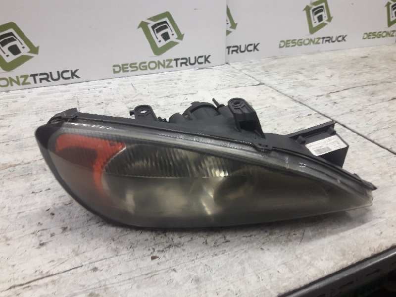 Recambio de faro derecho para nissan primera berlina (p11) básico referencia OEM IAM 89005900 XENON 