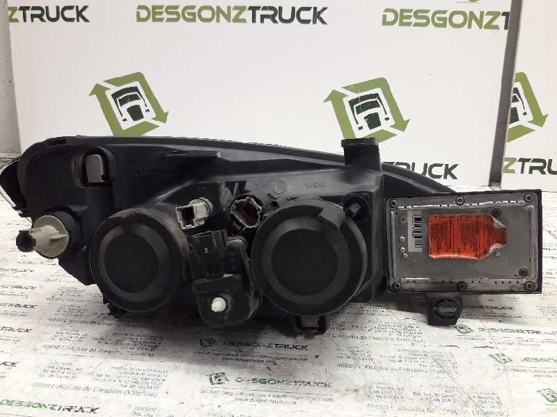 Recambio de faro izquierdo para nissan primera berlina (p11) básico referencia OEM IAM 89005899 XENON 