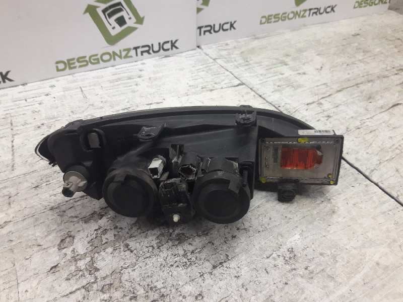 Recambio de faro izquierdo para nissan primera berlina (p11) básico referencia OEM IAM 89005899 XENON 