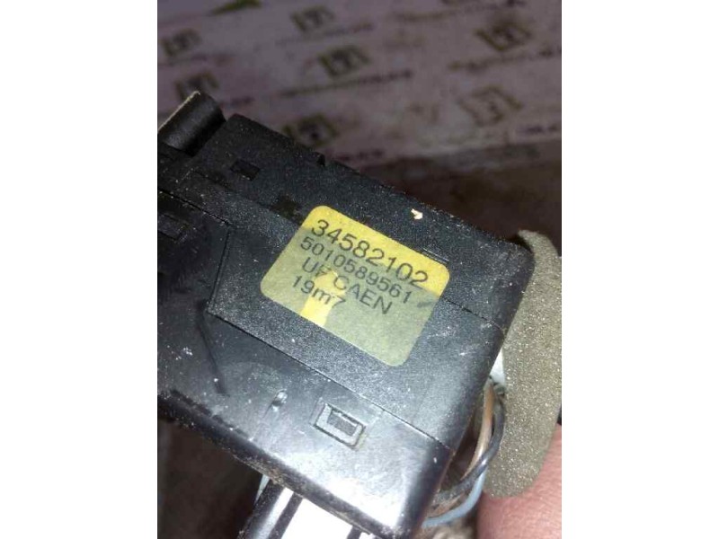 Recambio de mando intermitentes para renault magnum ab 2005 12.8 diesel referencia OEM IAM 5010589561  
