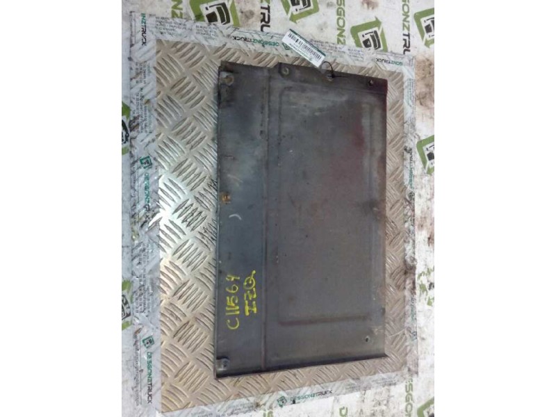 Recambio de moldura trasera cabina para nissan trucks l35.09 ... referencia OEM IAM IZQUIERDA  