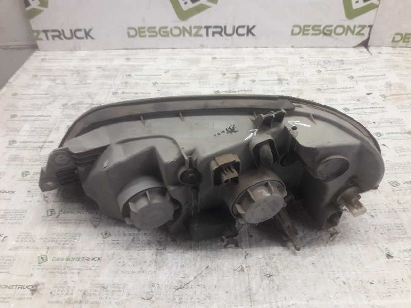 Recambio de faro derecho para kia carnival td ls referencia OEM IAM   