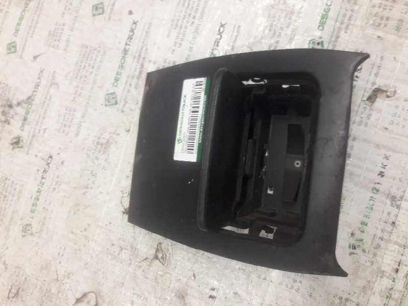 Recambio de cenicero para peugeot 406 berlina (s1/s2) sldt referencia OEM IAM 9618086877 9618086677 9619282377