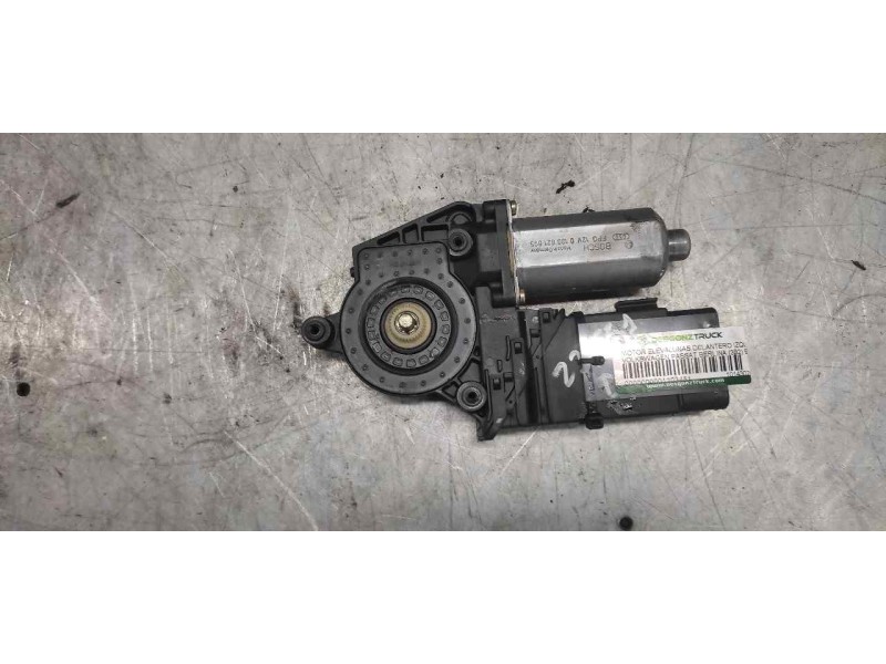 Recambio de motor elevalunas delantero izquierdo para volkswagen passat berlina (3b2) básico referencia OEM IAM 101430203  