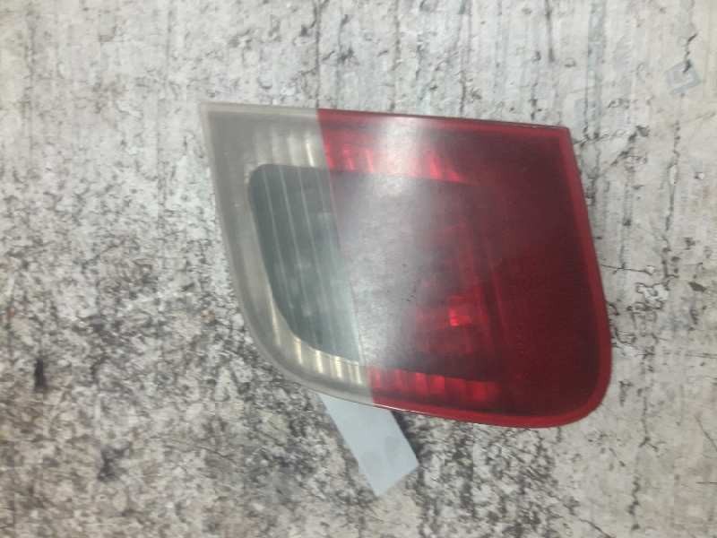 Recambio de piloto trasero derecho para bmw serie 3 berlina (e46) 320d referencia OEM IAM  TAPA MALETERO 