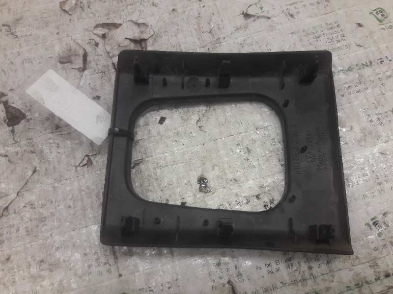 Recambio de guarnecidos palanca cambio para volkswagen golf iii berlina (1h1) 1.4 referencia OEM IAM 1H0863216  