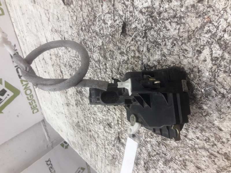 Recambio de cerradura puerta delantera derecha para bmw serie 3 berlina (e46) 320d referencia OEM IAM  7 PINS 