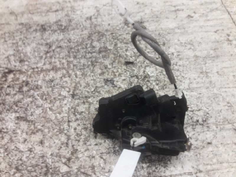 Recambio de cerradura puerta delantera derecha para bmw serie 3 berlina (e46) 320d referencia OEM IAM  7 PINS 