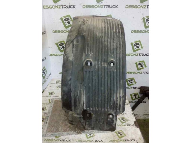 Recambio de guardabarros delantero derecho para volvo fh xxx 12.8 diesel referencia OEM IAM   