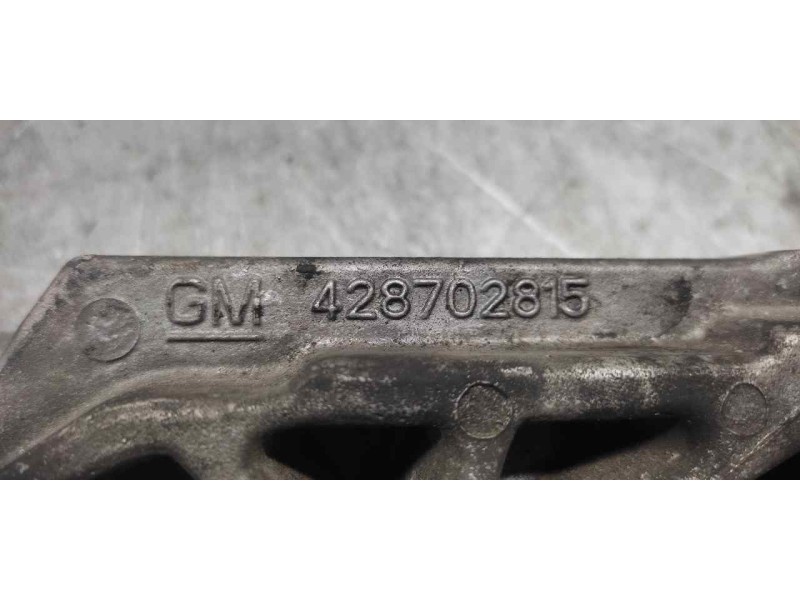 Recambio de soporte para opel insignia berlina cosmo referencia OEM IAM 428702815  