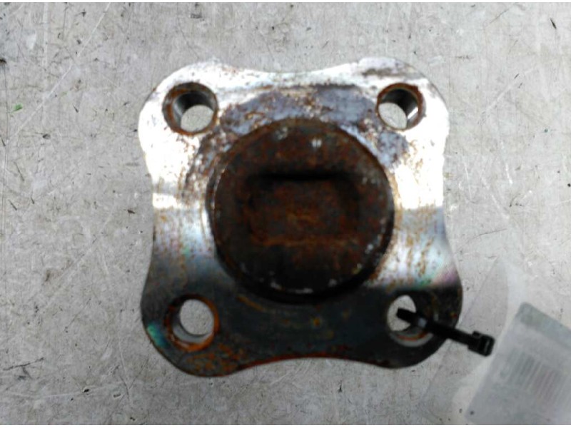 Recambio de buje trasero izquierdo para renault clio ii fase ii (b/cb0) authentique referencia OEM IAM   