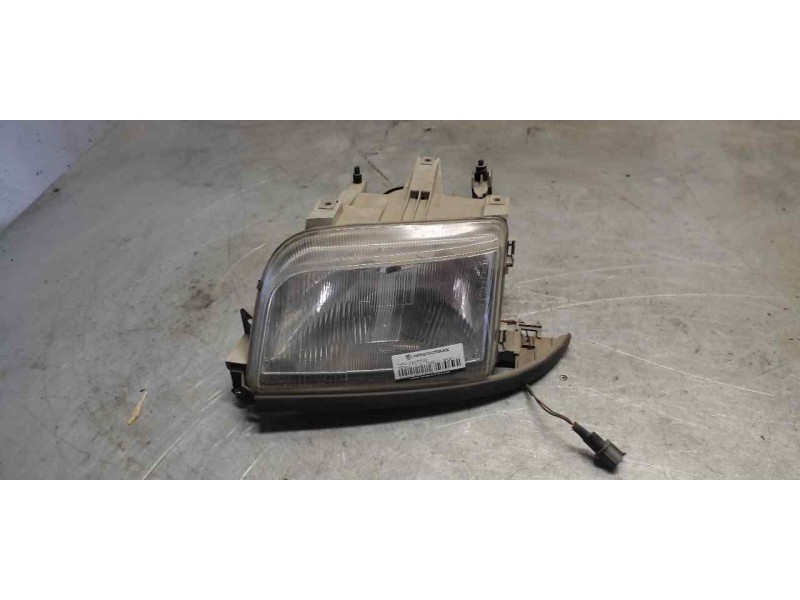 Recambio de faro izquierdo para renault clio i fase i+ii (b/c57) 1.2 referencia OEM IAM   