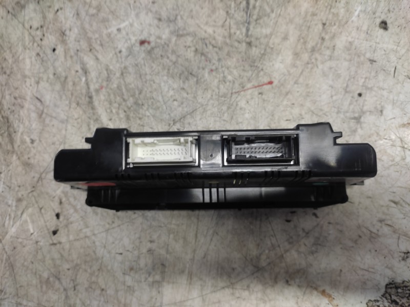 Recambio de mando climatizador para ford focus c-max (cap) ambiente (d) referencia OEM IAM 3M5T18C612AL  